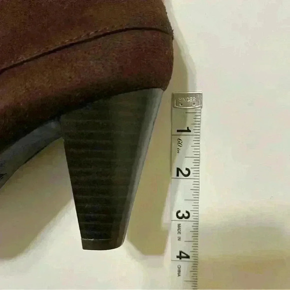 Predictions Women's Brown Suede Side Zipper Knee High Block Heel Boots Size 5.5 - Picture 8 of 13